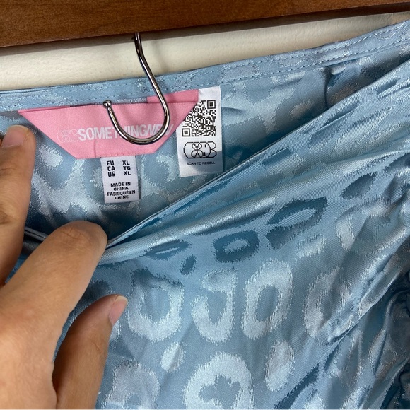 Something New Snmia Gatherings Baby Blue Leopard Embossed‎ Midi Satin Skirt XL - Picture 10 of 10